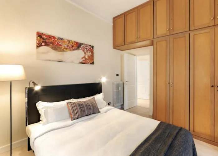 Apartment Sunny Flat In Elegant Building Close To Colosseum Rome