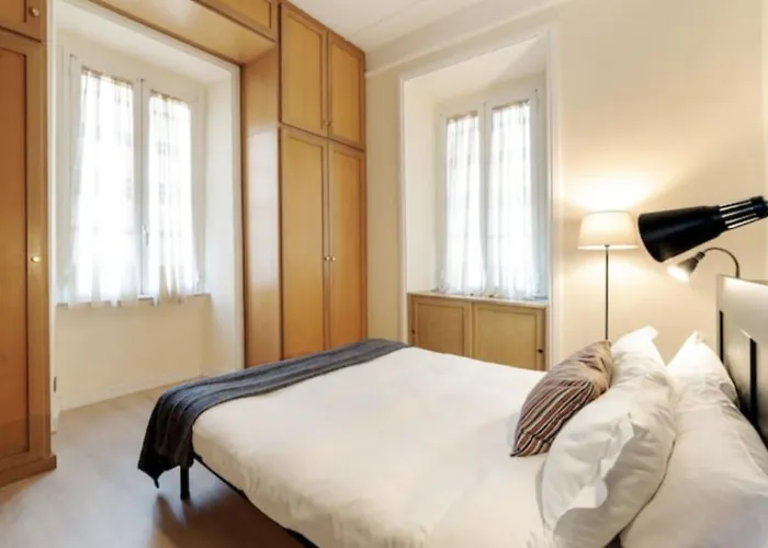 Sunny Flat In Elegant Building Close To Colosseum
