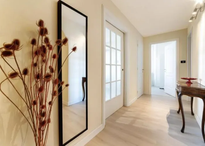 Sunny Flat In Elegant Building Close To Colosseum