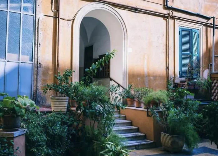 Sunny Flat In Elegant Building Close To Colosseum *